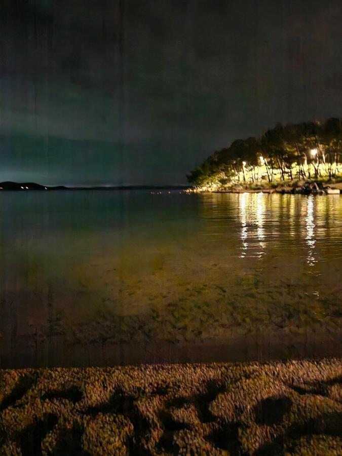 La Vista Hotel Drage Bagian luar foto