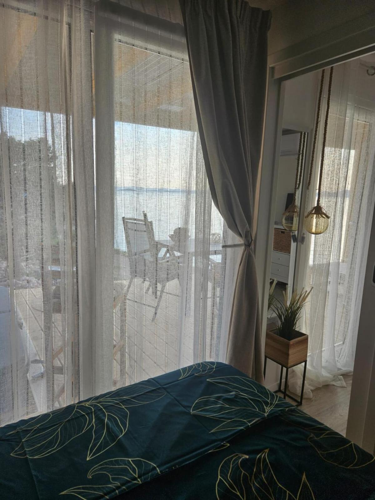 La Vista Hotel Drage Bagian luar foto